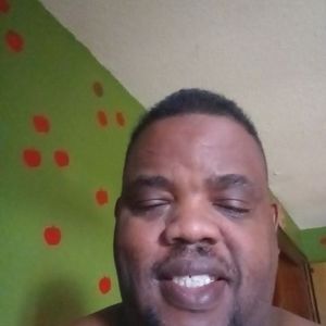 Meet your Posher, Derrick